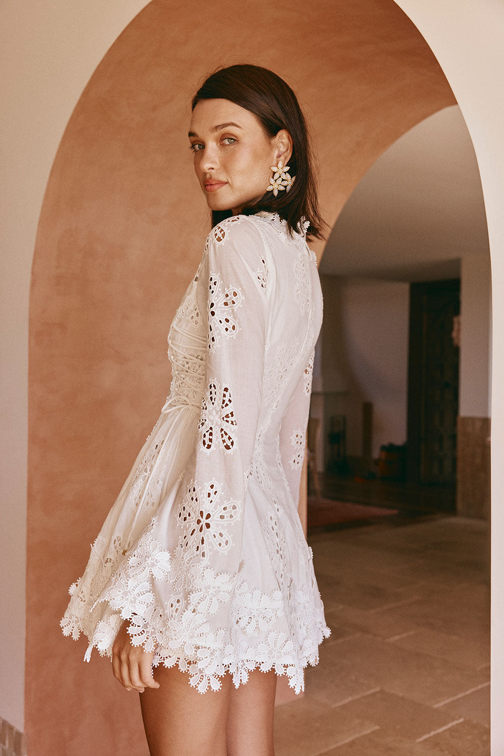 Simona | elegante vestito corto ricamato