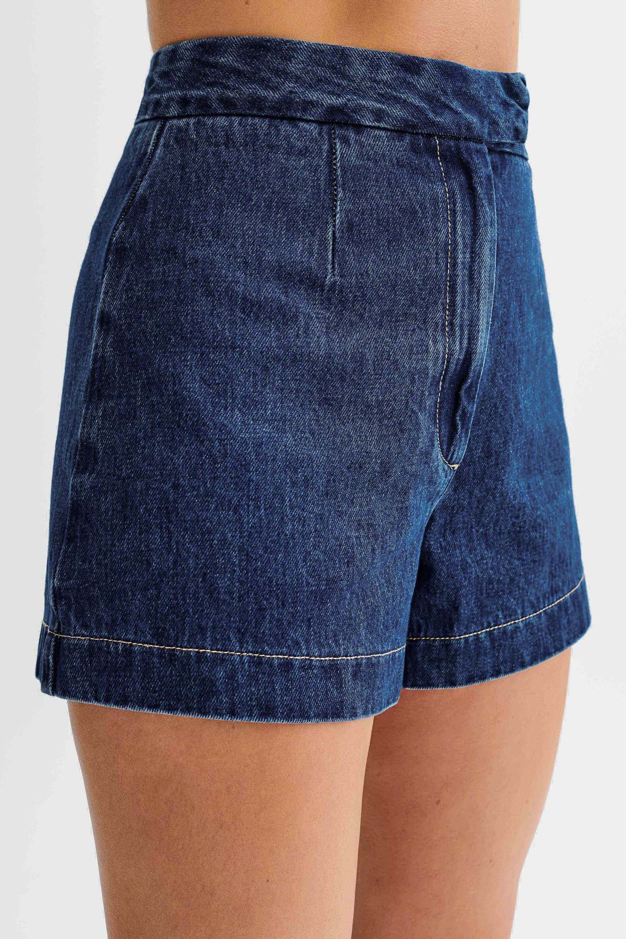 Taylor | Set di Gilet e Pantaloni Corti in Jeans