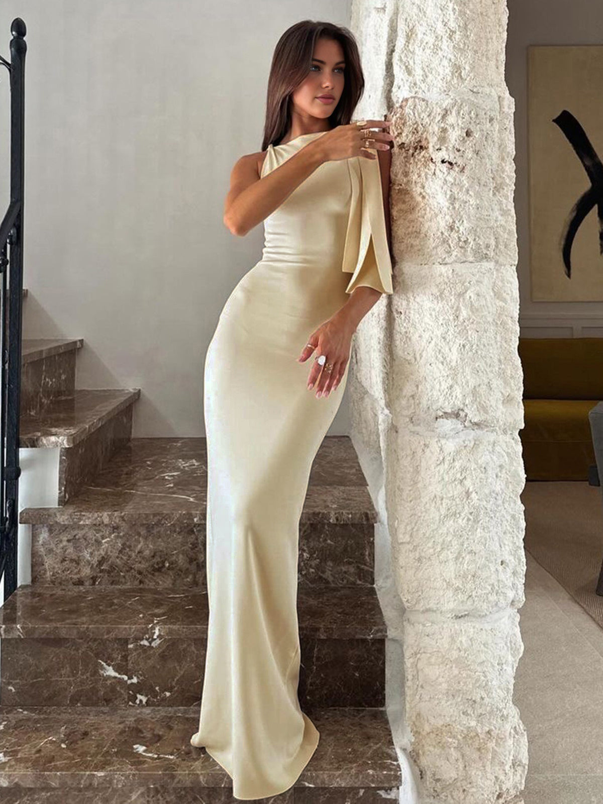 Sonri | Elegante vestito lungo con nodo sulla spalla