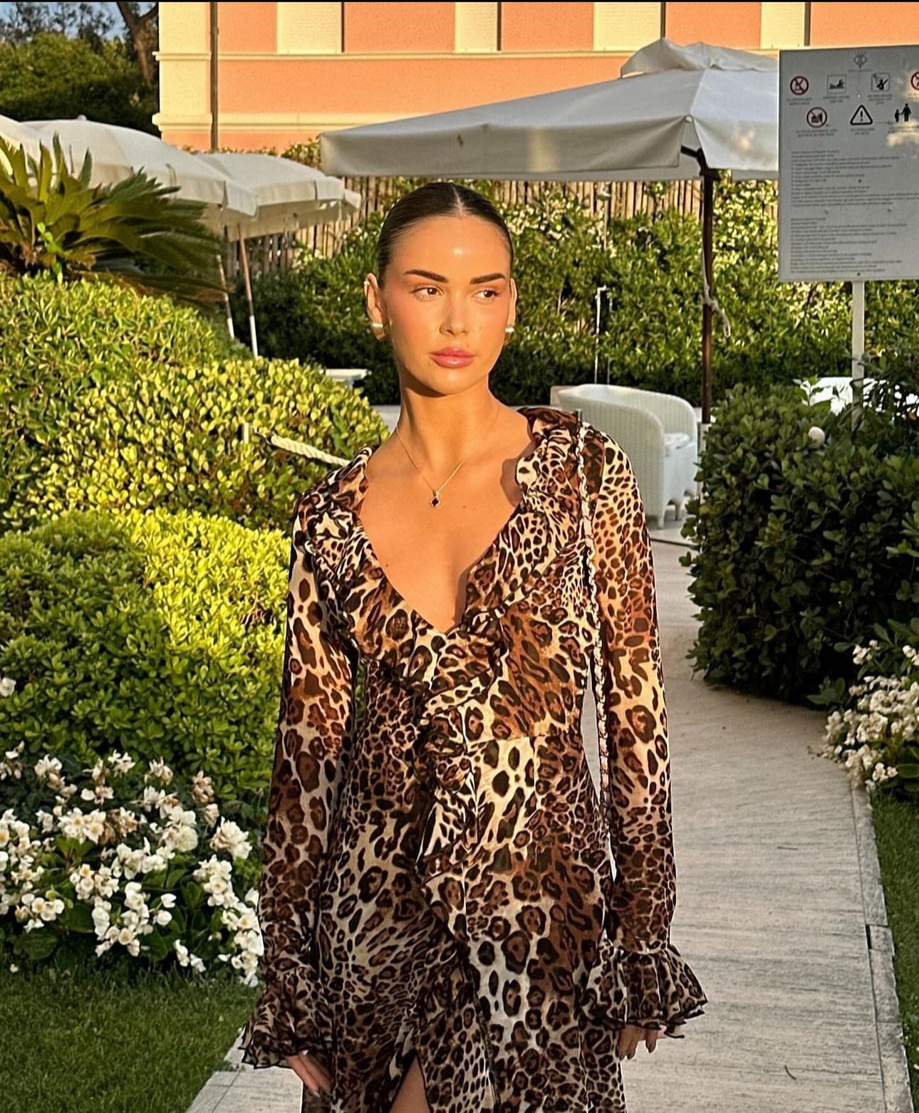 Bianca | Vestito Leopard Luxe con Spacco