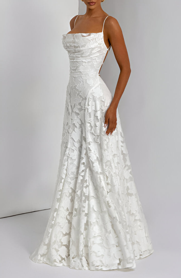 Virginia | Abito in Pizzo Elegante