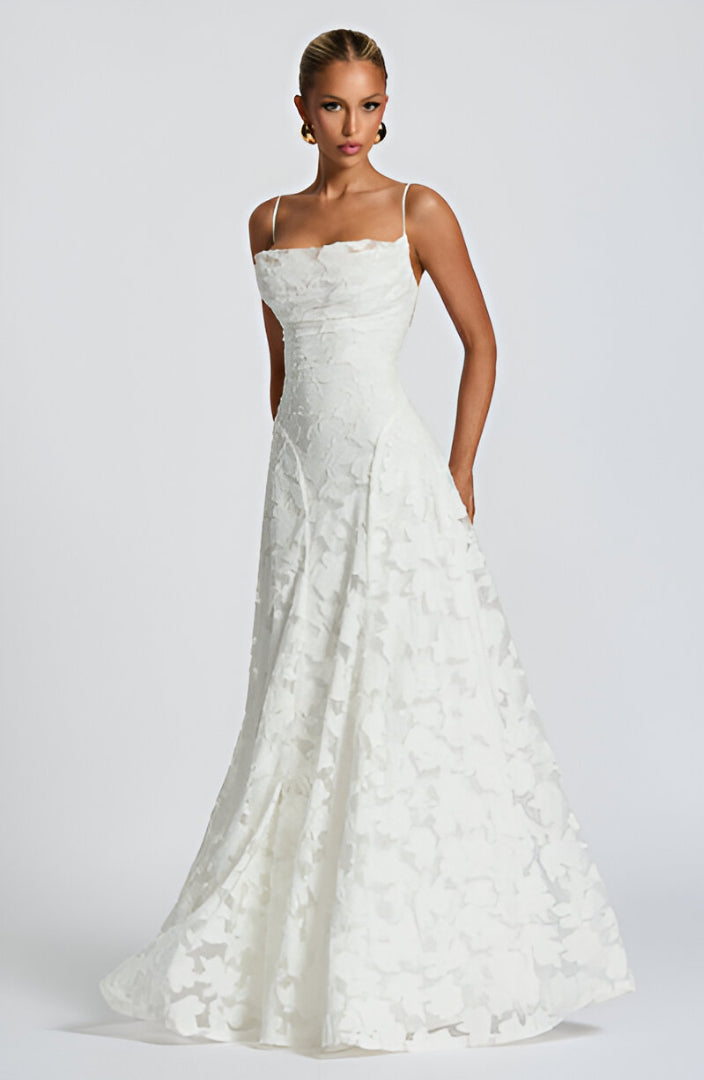 Virginia | Abito in Pizzo Elegante