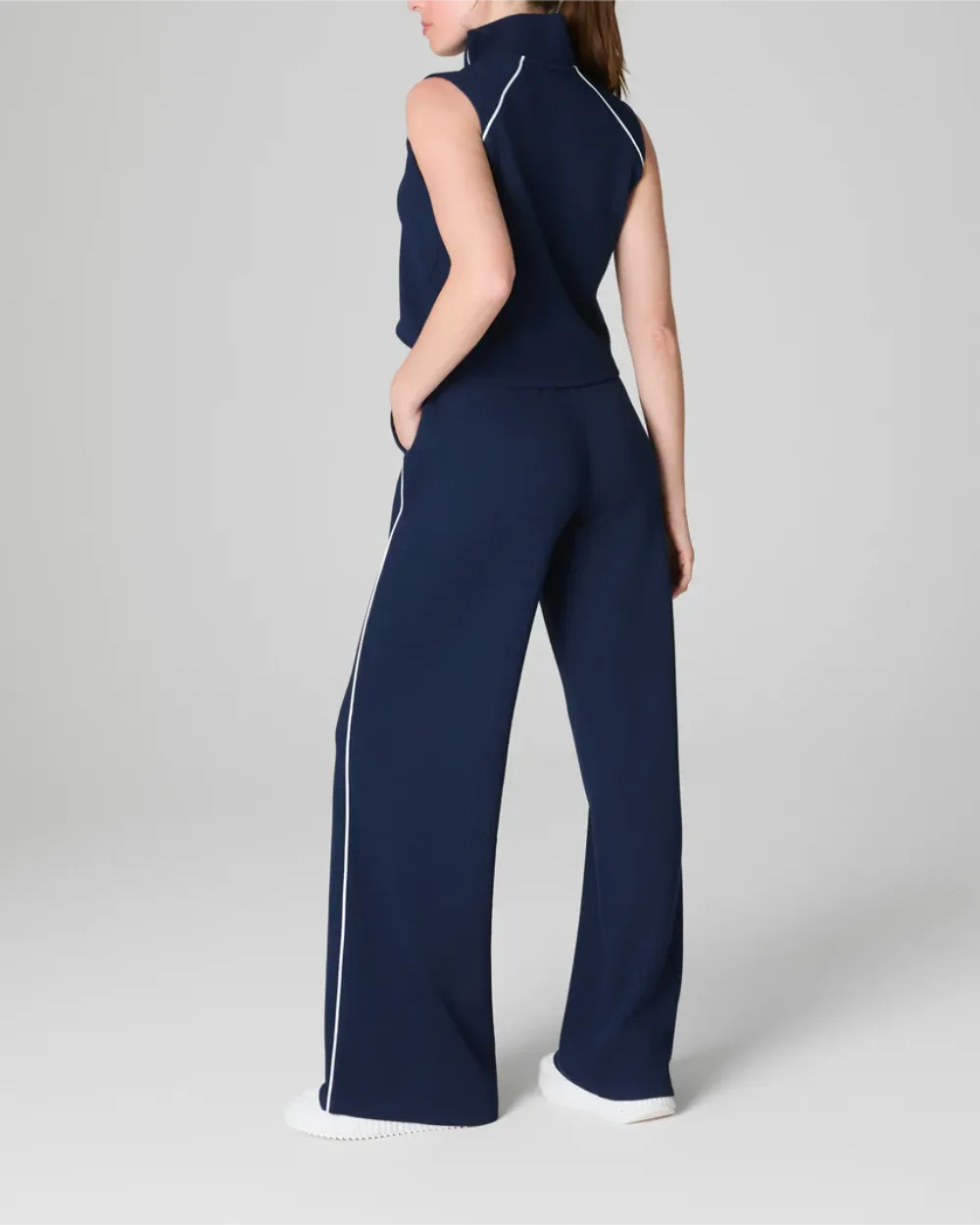 Sintia | Completo stile sportivo per Donna