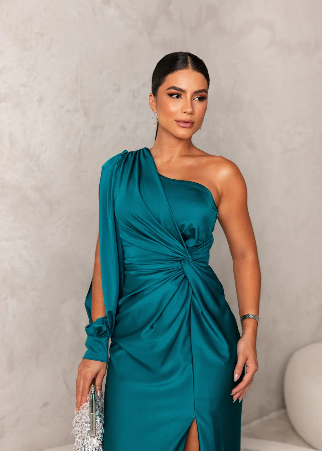 Vera | Elegante Abito Lungo con Design a Spalla Scoperta