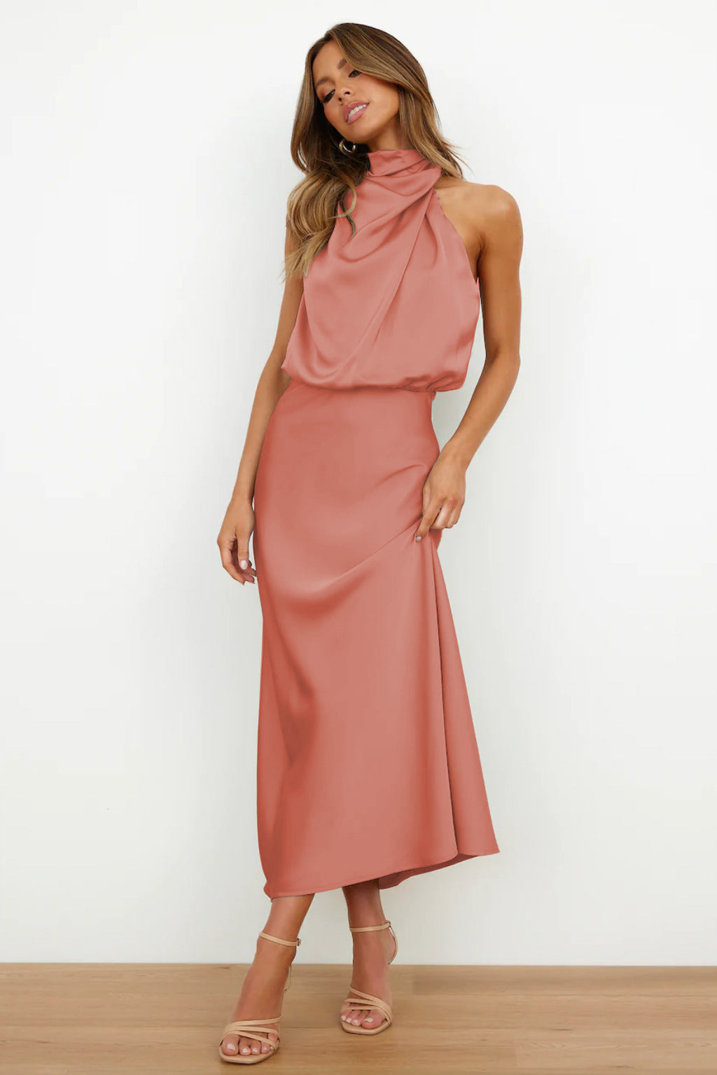Liv | Abito Lungo in Satin