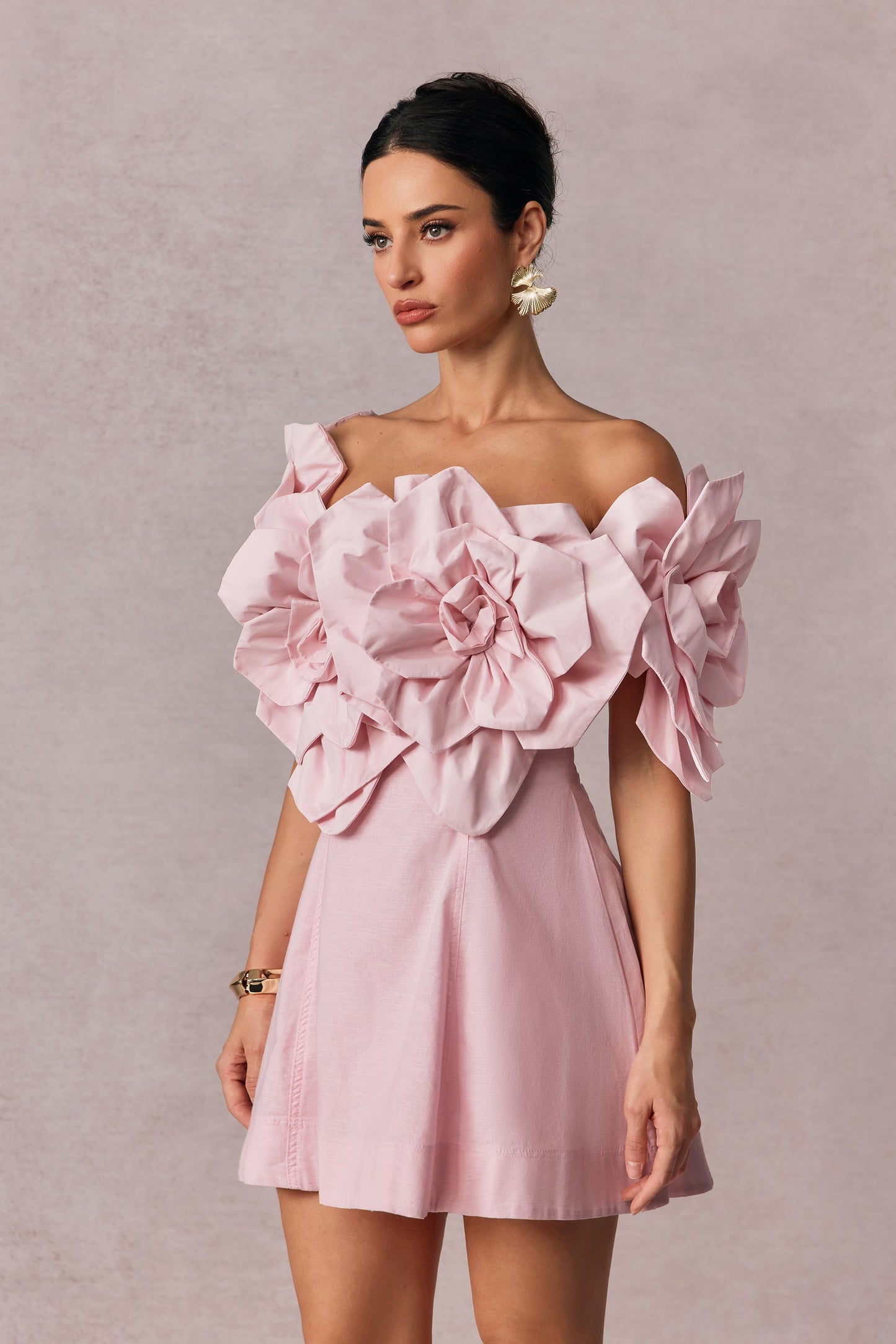 Wendi | Vestito Mini con Applicazioni Floreali