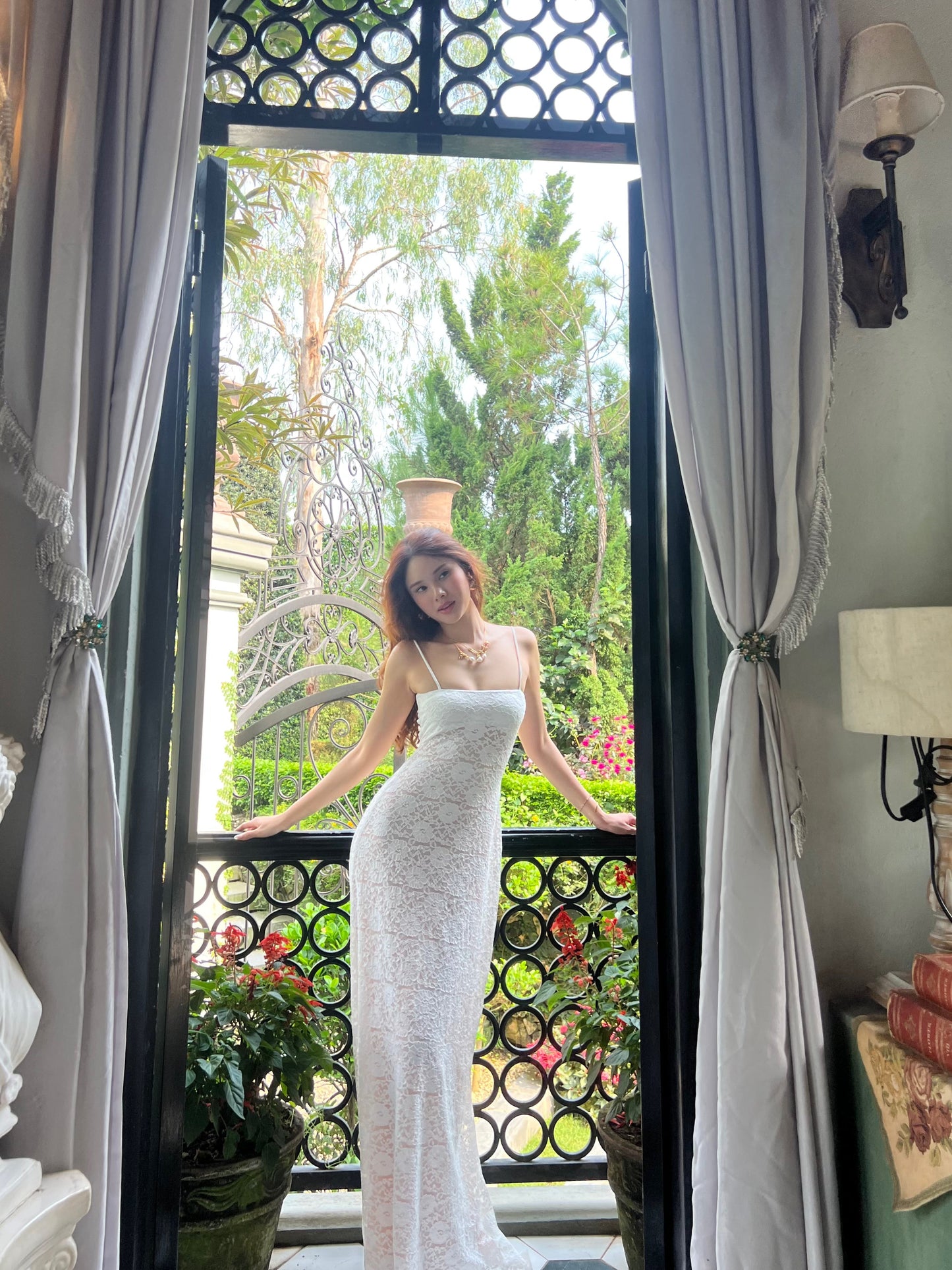 Paola | Vestito Lungo in Pizzo