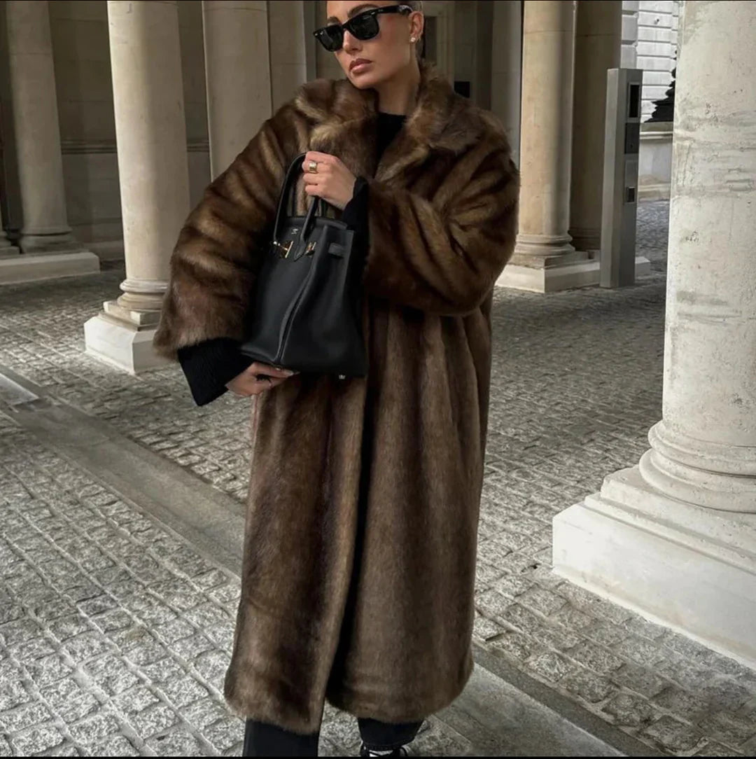 Riley™ | Elegante Cappotto di Pelliccia per Donne