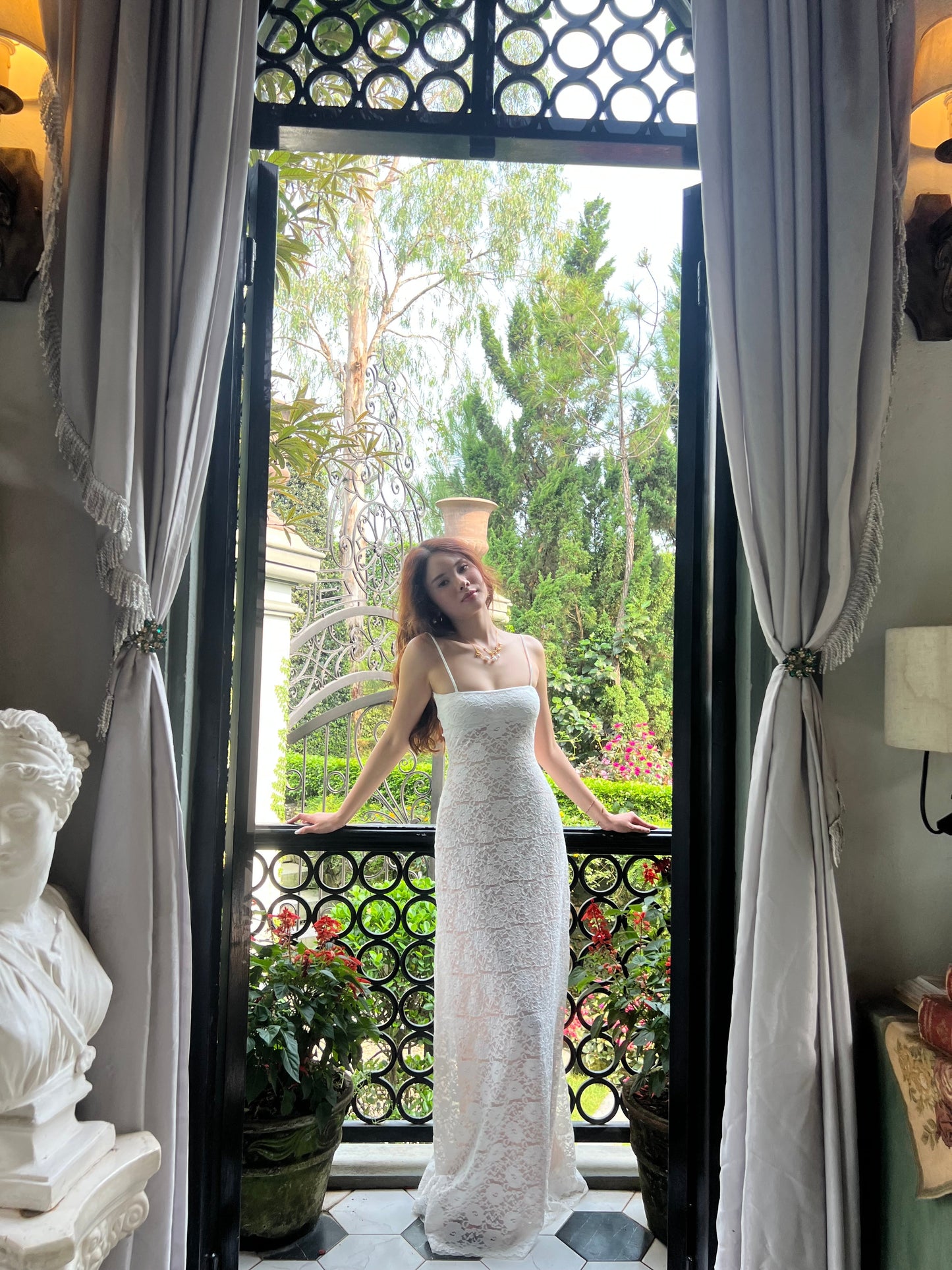 Paola | Vestito Lungo in Pizzo
