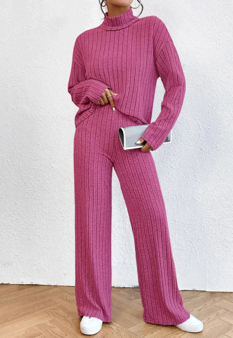 Leia™ | Set di Due Pezzi: Pantaloni e Maglione Collo Alto