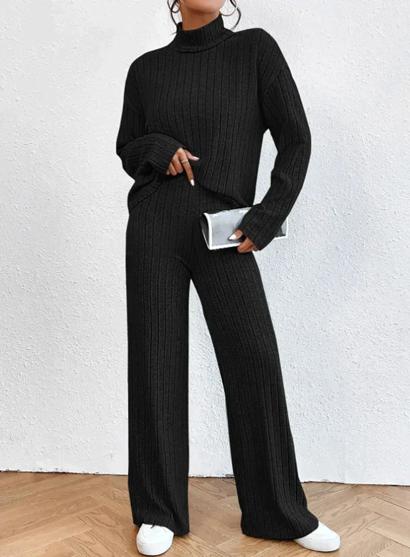 Leia™ | Set di Due Pezzi: Pantaloni e Maglione Collo Alto
