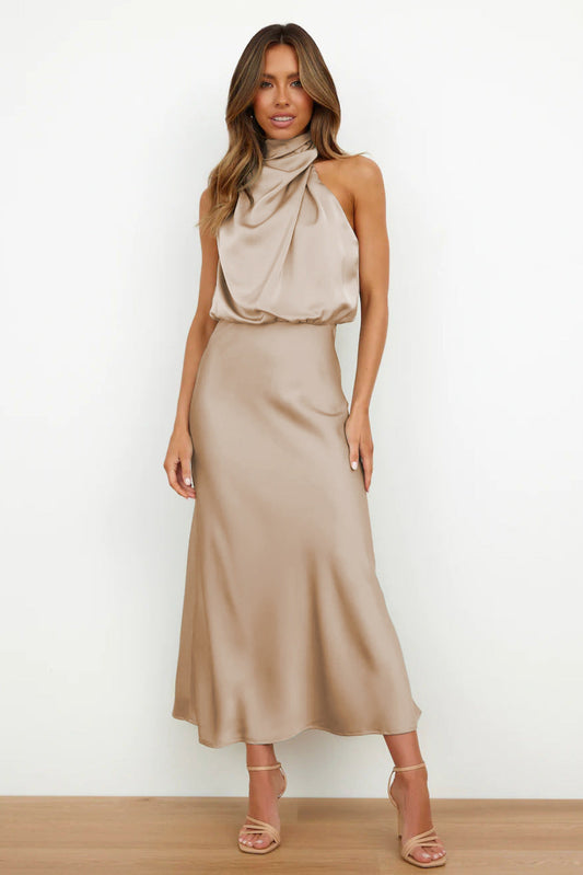 Liv | Abito Lungo in Satin