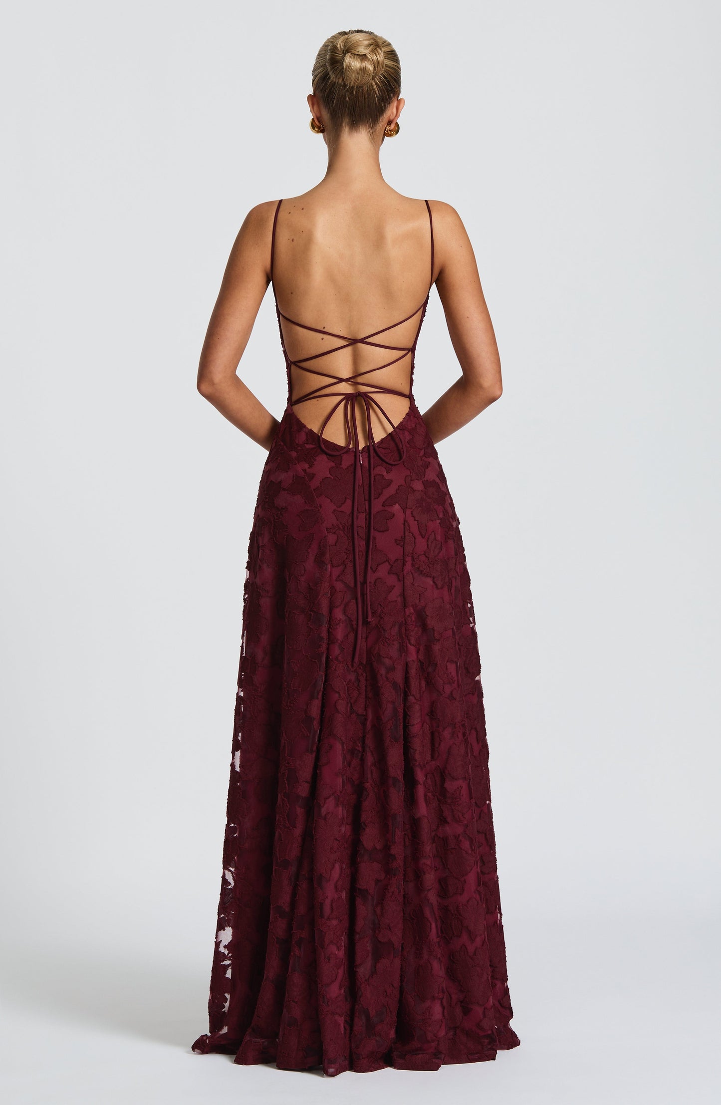 Xalina | Vestito Lungo Elegante in Pizzo