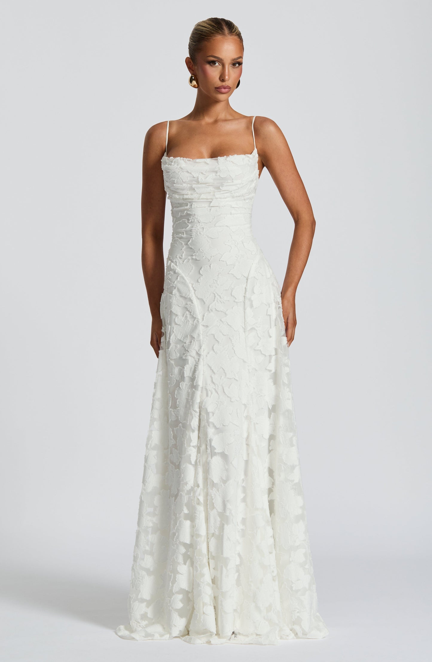 Xalina | Vestito Lungo Elegante in Pizzo