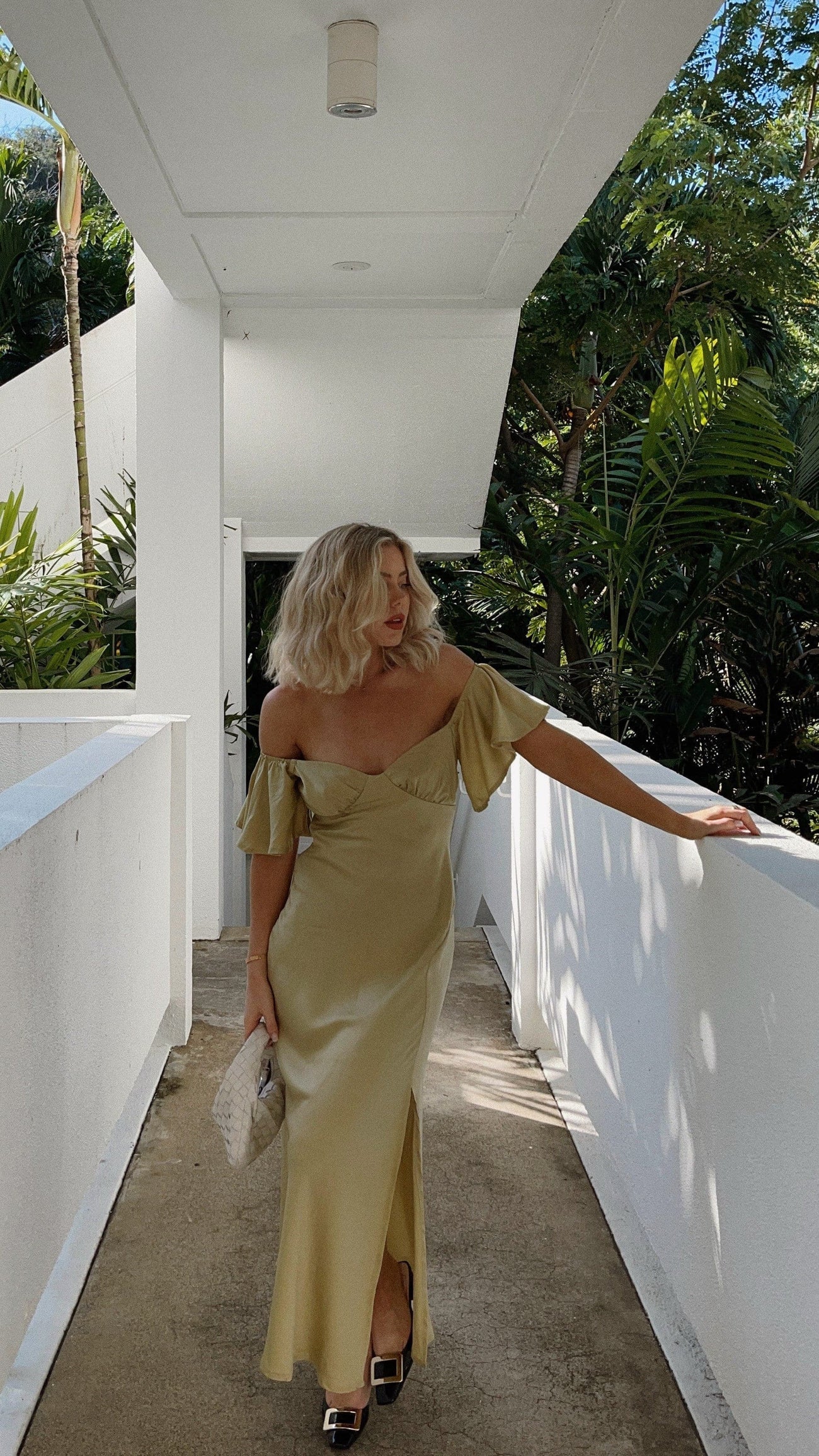 Nalanie | Abito Maxi Off-Shoulder con Maniche a Farfalla
