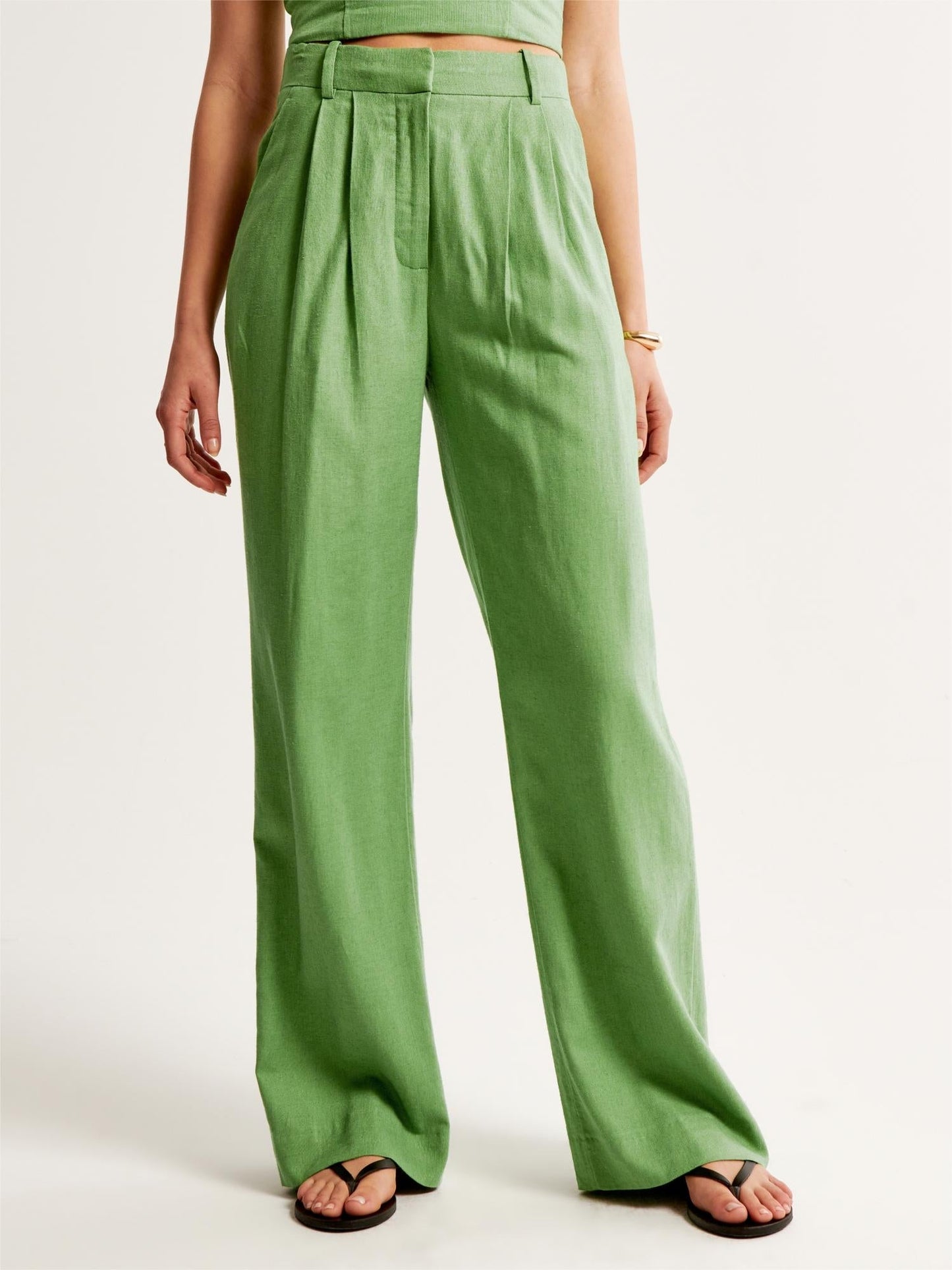 Tailor | Set in Lino