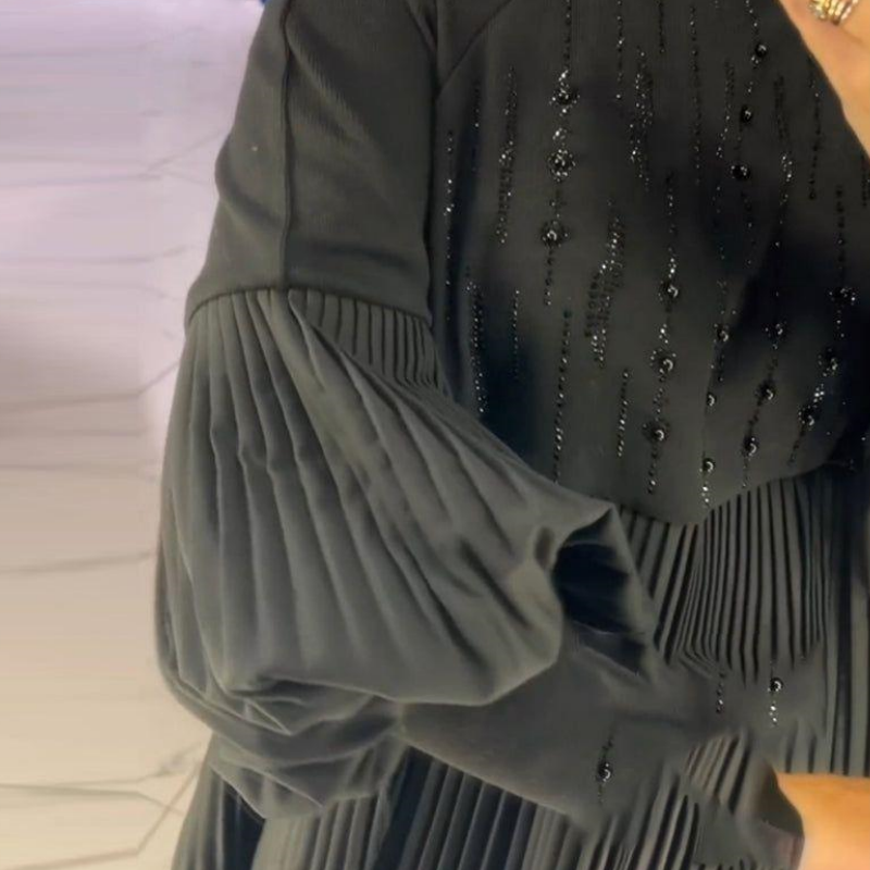 Piera | Vestito Corto con Collo Alto